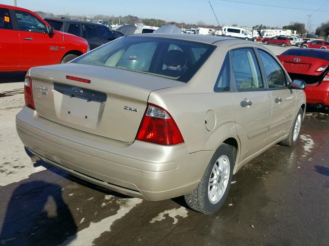 1FAFP34N16W236746 - 2006 FORD FOCUS ZX4 SILVER photo 4