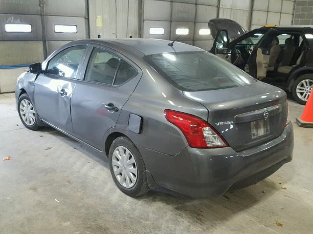 3N1CN7APXGL849703 - 2016 NISSAN VERSA S CHARCOAL photo 3