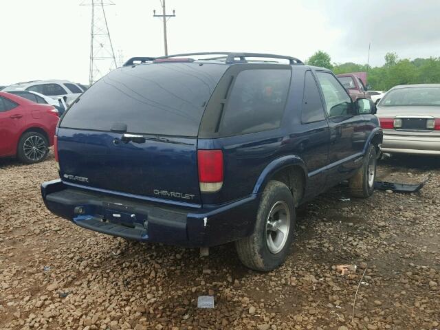 1GNCS18W2YK162063 - 2000 CHEVROLET BLAZER BLUE photo 4