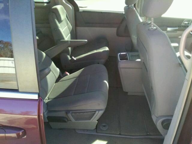 2A8HR54P18R657302 - 2008 CHRYSLER TOWN & COU BURGUNDY photo 6