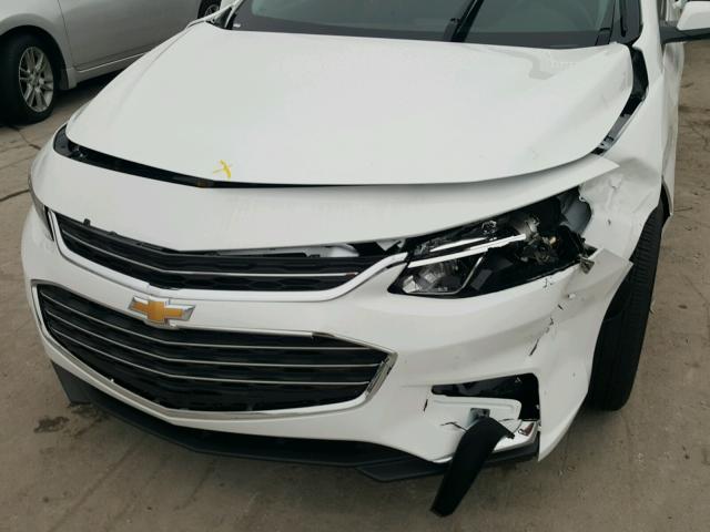 1G1ZD5ST1JF138413 - 2018 CHEVROLET MALIBU WHITE photo 9