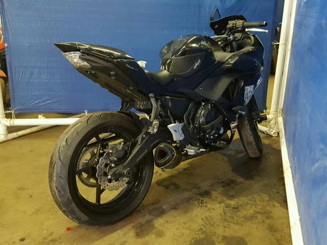 JKAEXEJ13HDA00324 - 2017 KAWASAKI EX650 J შავი ფოტო 4