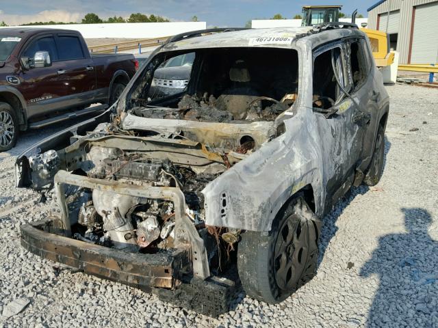 ZACCJAAB1HPF43346 - 2017 JEEP RENEGADE S BURN photo 2