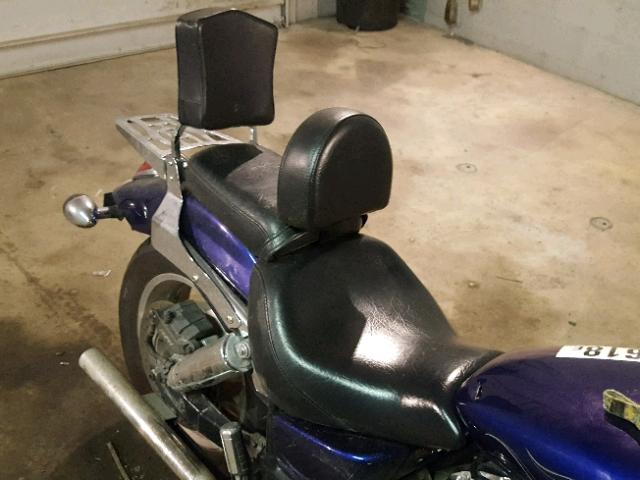 1HFSC46072A011935 - 2002 HONDA VTX1800 C PURPLE photo 6