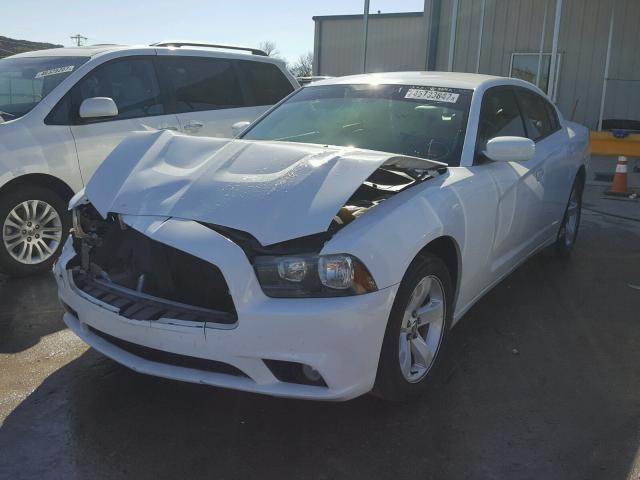 2B3CL3CG9BH591119 - 2011 DODGE CHARGER WHITE photo 2