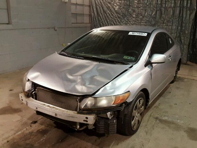 2HGFG12628H502577 - 2008 HONDA CIVIC LX SILVER photo 2