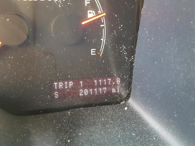 5LMFU285X6LJ15912 - 2006 LINCOLN NAVIGATOR Weiß Foto 8