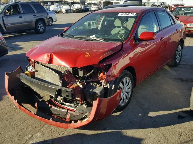 2T1BU4EE9CC783791 - 2012 TOYOTA COROLLA BA RED photo 2