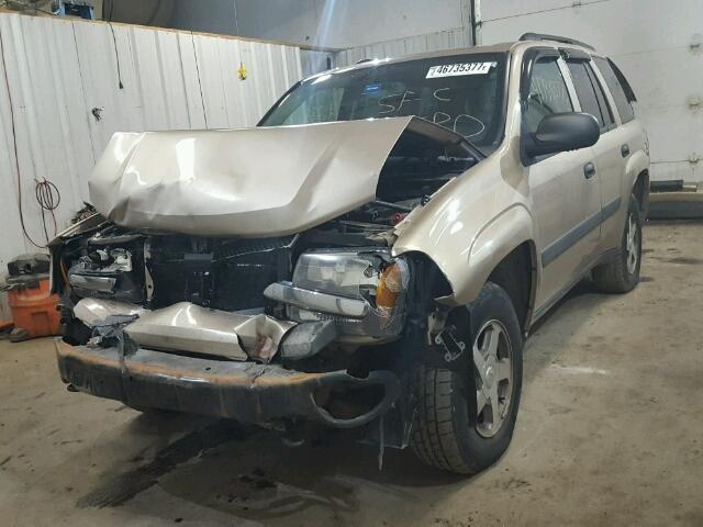 1GNDT13S152229771 - 2005 CHEVROLET TRAILBLAZE GOLD photo 2