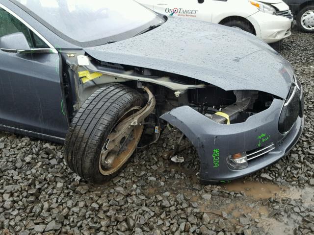 5YJSA1H14EFP39597 - 2014 TESLA MODEL S ლურჯი ფოტო 10