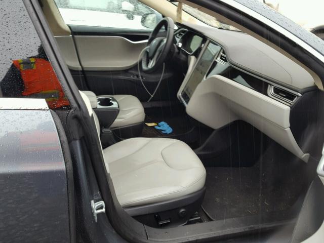 5YJSA1H14EFP39597 - 2014 TESLA MODEL S ლურჯი ფოტო 5