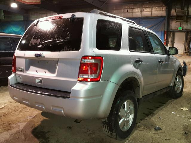 1FMCU9D71BKB36847 - 2011 FORD ESCAPE XLT SILVER photo 4