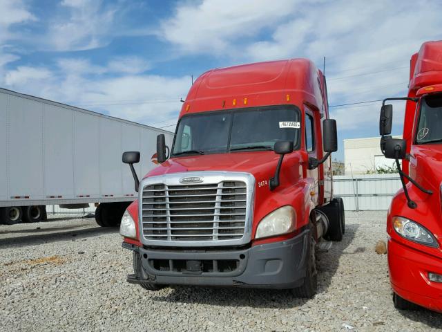 1FUJGLDR29LAJ0014 - 2009 FREIGHTLINER CASCADIA 1 RED photo 2