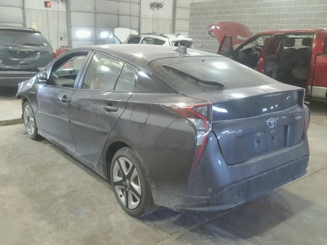 JTDKARFU2H3531411 - 2017 TOYOTA PRIUS GRAY photo 3