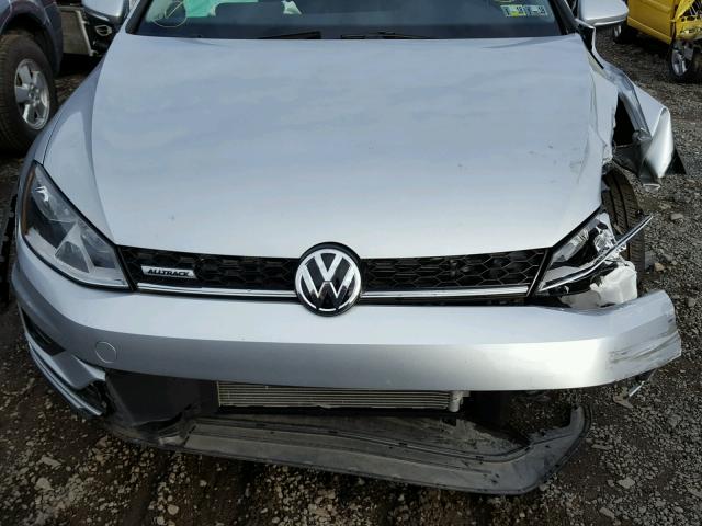 3VWH17AU4HM513199 - 2017 VOLKSWAGEN GOLF ALLTR SILVER photo 7