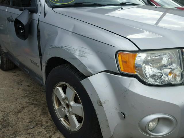 1FMCU03Z88KD50483 - 2008 FORD ESCAPE XLT SILVER photo 9