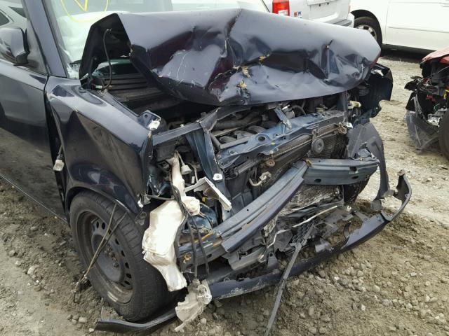 JTLKT324450209707 - 2005 TOYOTA SCION BLUE photo 9