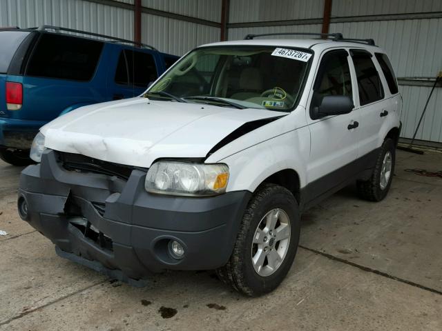 1FMYU93186KB07497 - 2006 FORD ESCAPE XLT WHITE photo 2