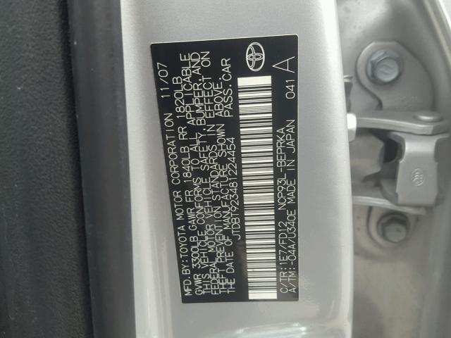 JTDBT923481224454 - 2008 TOYOTA YARIS SILVER photo 10