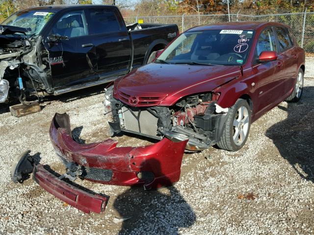 JM1BK143761442354 - 2006 MAZDA 3 HATCHBAC RED photo 2