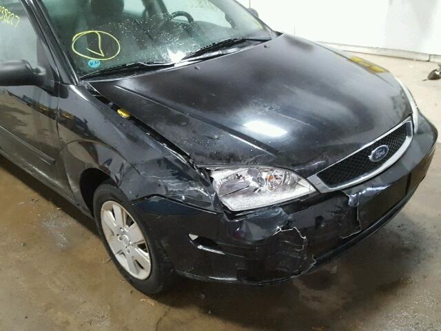 1FAFP34N46W201487 - 2006 FORD FOCUS ZX4 BLACK photo 9