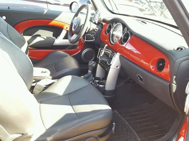 WMWRH33567TL94716 - 2007 MINI COOPER S RED photo 5