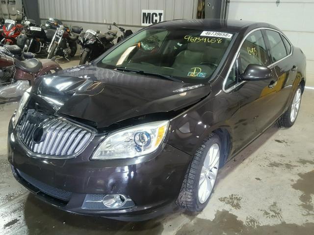 1G4PP5SK8D4184037 - 2013 BUICK VERANO BROWN photo 2