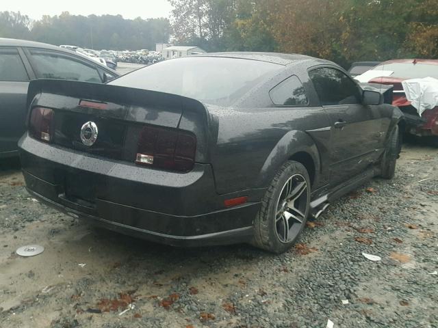 1ZVFT82H875334080 - 2007 FORD MUSTANG GT GRAY photo 4