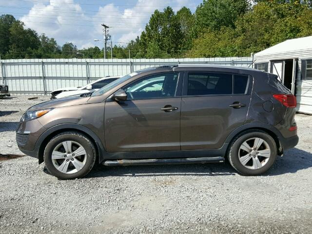 KNDPB3A21C7217627 - 2012 KIA SPORTAGE B BROWN photo 9