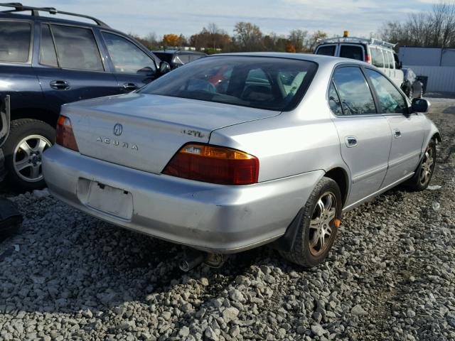 19UUA5644XA024166 - 1999 ACURA 3.2TL SILVER photo 4