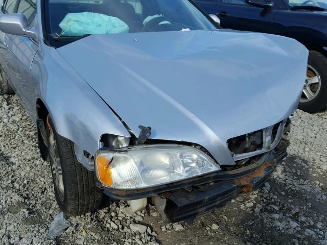 19UUA5644XA024166 - 1999 ACURA 3.2TL SILVER photo 9