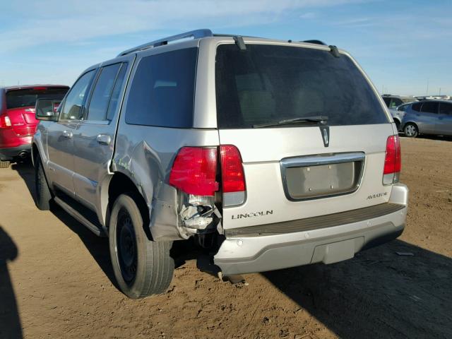 5LMEU88H74ZJ22383 - 2004 LINCOLN AVIATOR SILVER photo 3