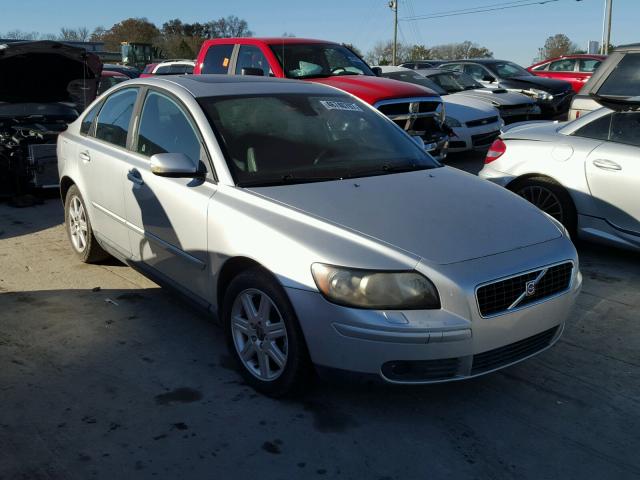 YV1MS682152047452 - 2005 VOLVO S40 T5 SILVER photo 1