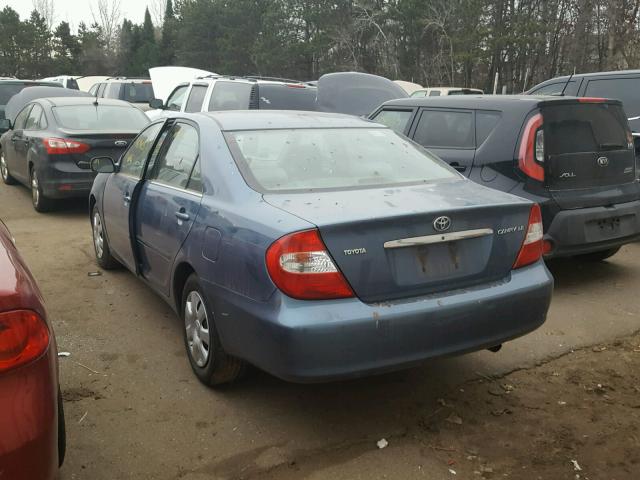 4T1BE32K23U646014 - 2003 TOYOTA CAMRY LE BLUE photo 3