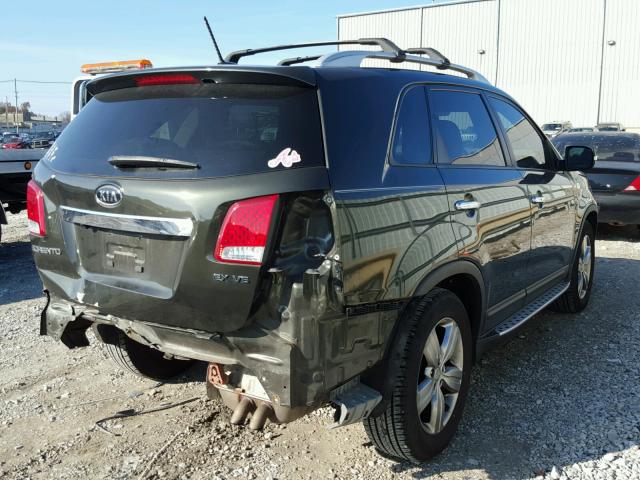 5XYKU4A24CG264146 - 2012 KIA SORENTO EX GRAY photo 4