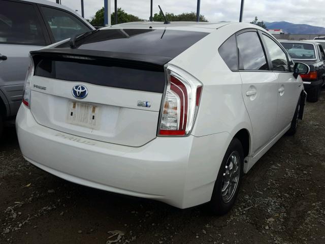 JTDKN3DU7D5614996 - 2013 TOYOTA PRIUS WHITE photo 4