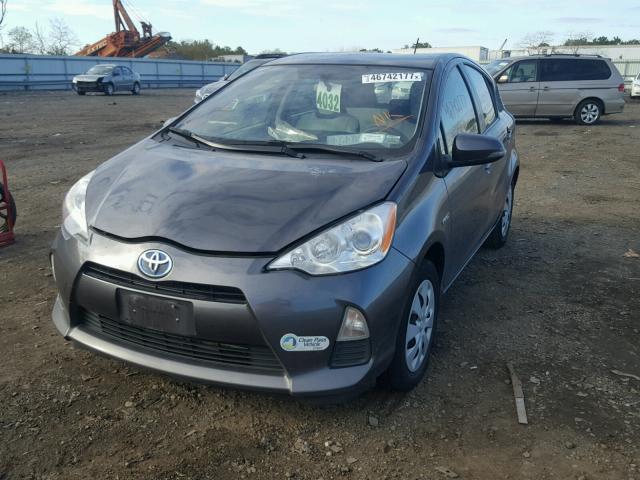 JTDKDTB32E1067366 - 2014 TOYOTA PRIUS C GRAY photo 2