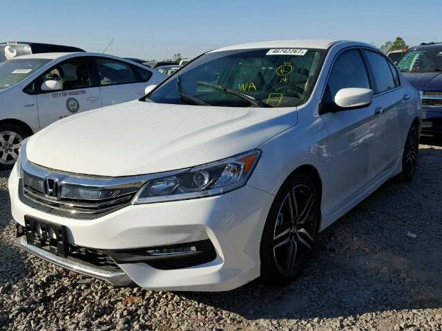 1HGCR2F17HA269389 - 2017 HONDA ACCORD SPO WHITE photo 2