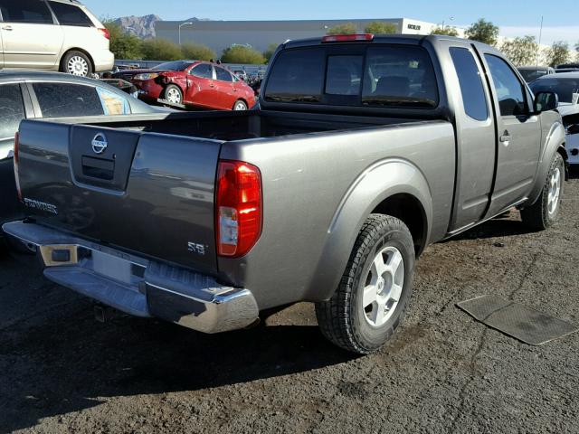 1N6AD06U15C426592 - 2005 NISSAN FRONTIER K GRAY photo 4