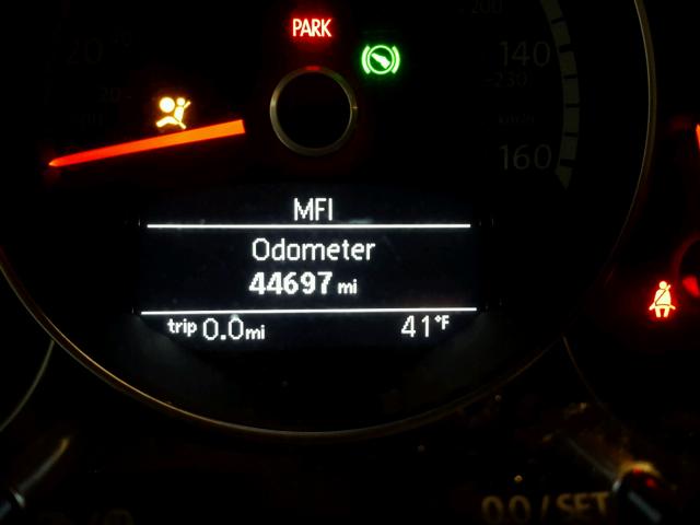 3VW5P7AT8DM820040 - 2013 VOLKSWAGEN BEETLE BLACK photo 8