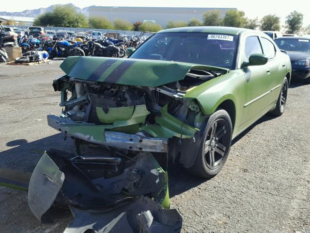 2B3KA53H16H237719 - 2006 DODGE CHARGER R/ GREEN photo 2