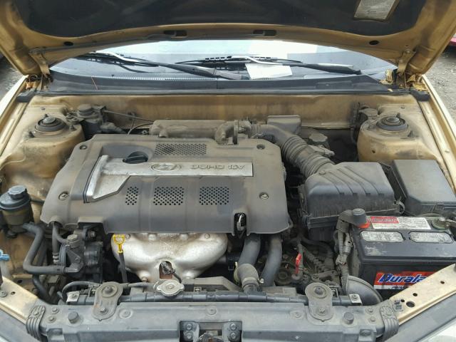 KMHDN46DX4U892854 - 2004 HYUNDAI ELANTRA GL GOLD photo 7