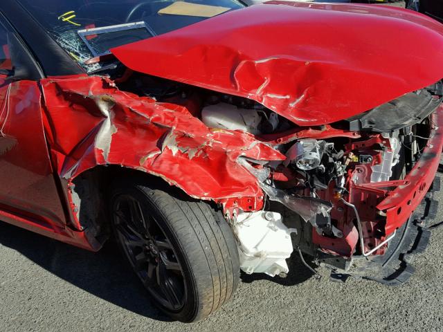 JTKJF5C78GJ018039 - 2016 TOYOTA SCION TC 红色 照片 9