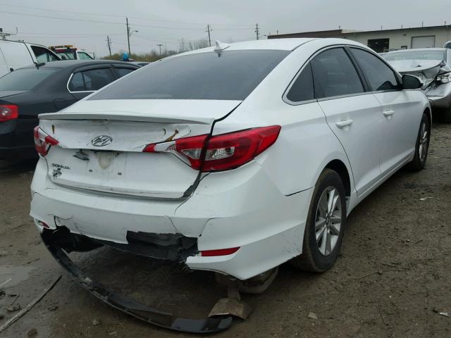 5NPE24AF5FH005474 - 2015 HYUNDAI SONATA SE WHITE photo 4