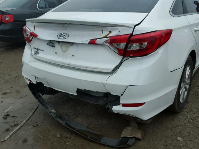 5NPE24AF5FH005474 - 2015 HYUNDAI SONATA SE WHITE photo 9