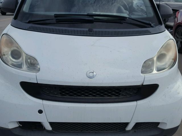 WMEEJ31X39K231719 - 2009 SMART FORTWO PUR WHITE photo 9