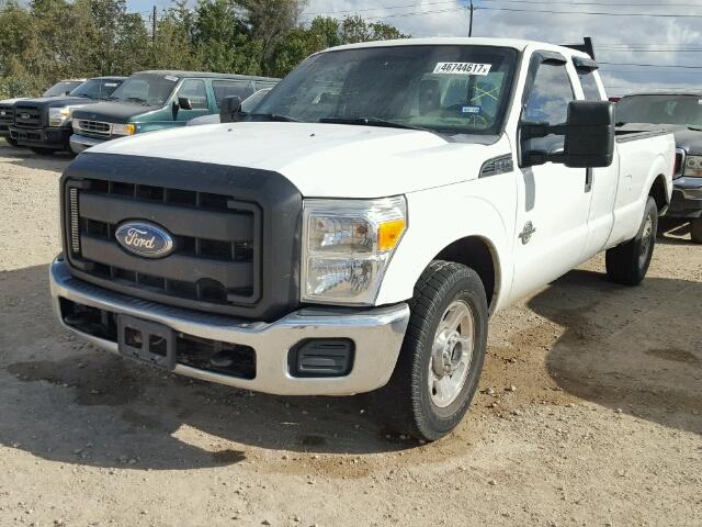 1FT7X2AT8CEA49727 - 2012 FORD F250 SUPER WHITE photo 2