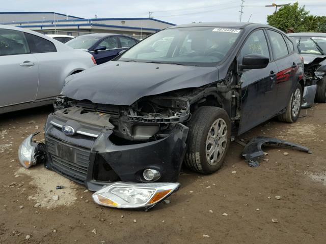 1FAHP3K25CL314234 - 2012 FORD FOCUS SE BLACK photo 2