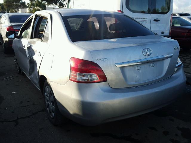 JTDBT923571062980 - 2007 TOYOTA YARIS SILVER photo 3