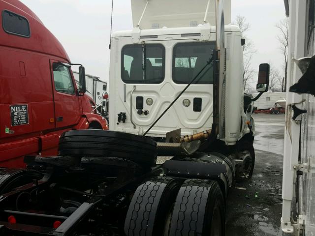 1FUBGDDV6CSBD6683 - 2012 FREIGHTLINER CASCADIA 1 WHITE photo 4